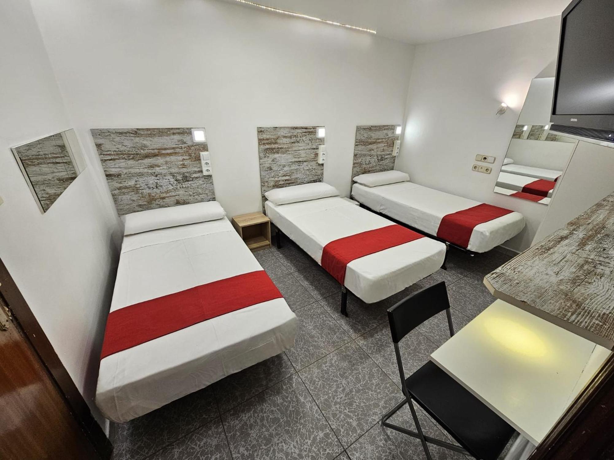 Hostal Las Vegas Madrid Bagian luar foto