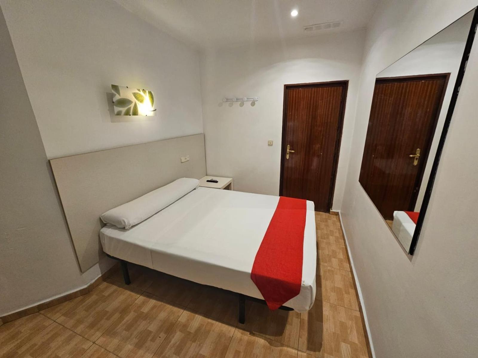 Hostal Las Vegas Madrid Bagian luar foto