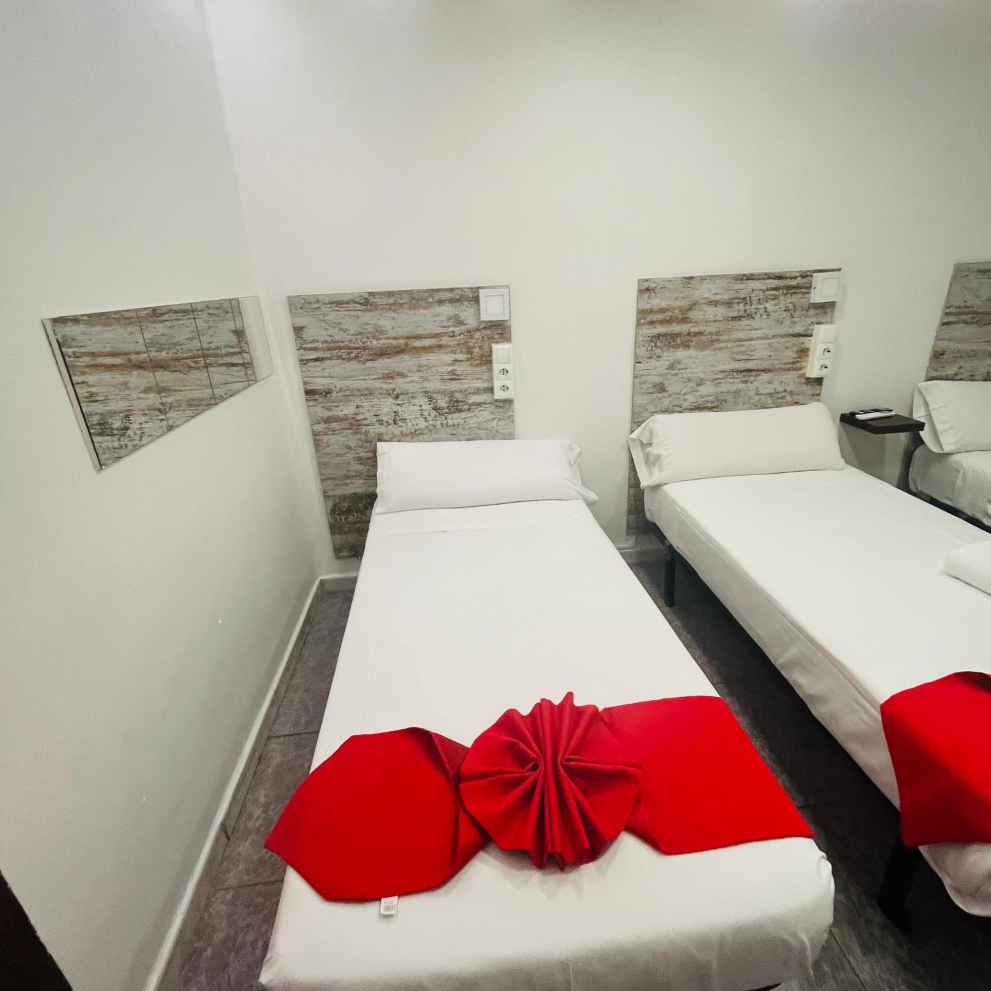 Hostal Las Vegas Madrid Bagian luar foto