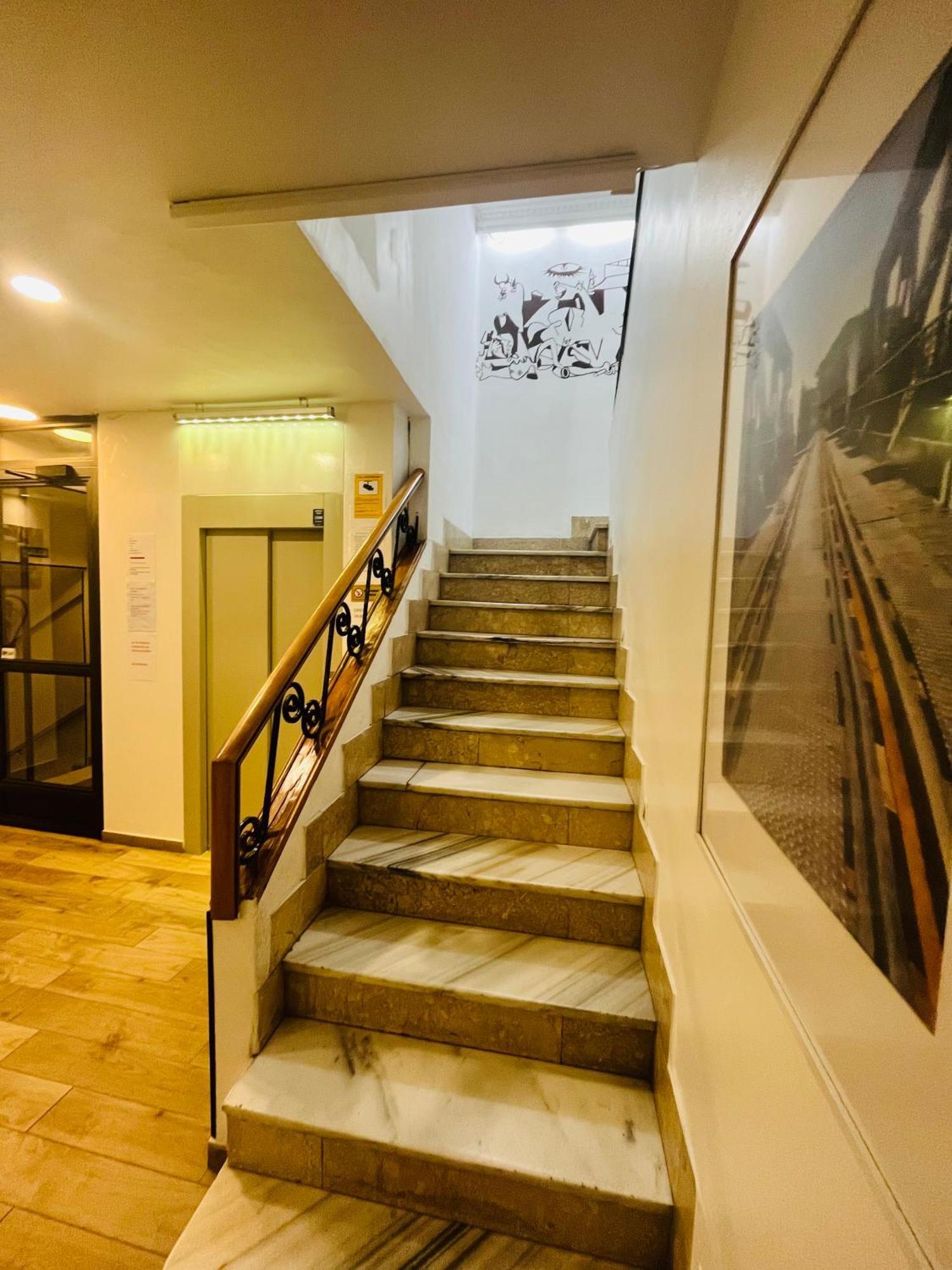Hostal Las Vegas Madrid Bagian luar foto