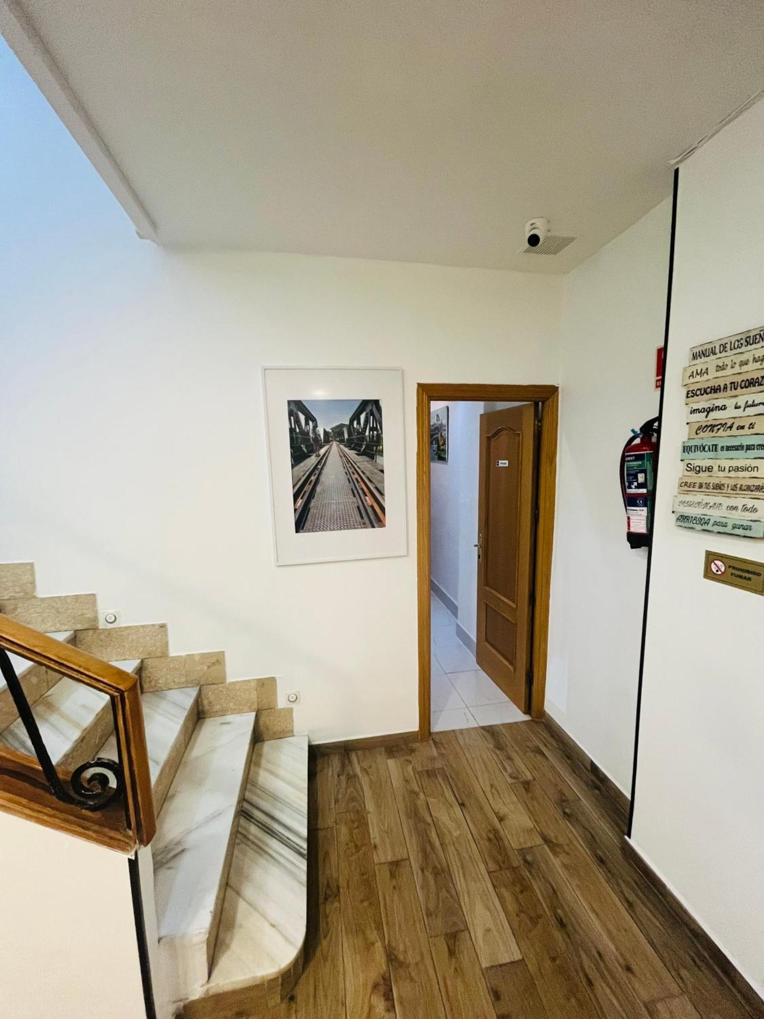 Hostal Las Vegas Madrid Bagian luar foto